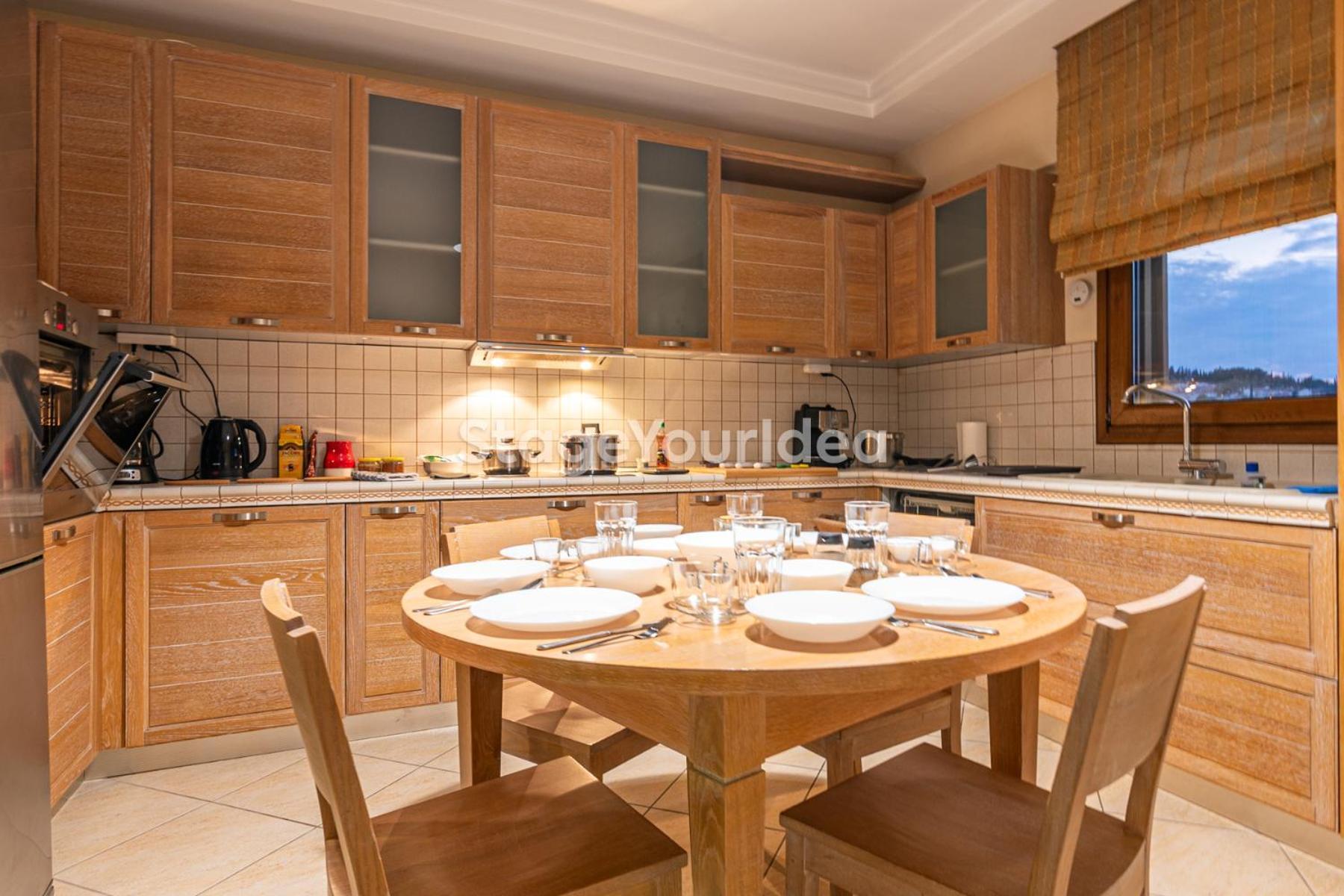 Luxury Appartment, Only 7 Minutes From Thessaloniki Airport And 15 Minutes From City Center ,For 8-23 People Also For Gatherings And Parties Neon Rysion Buitenkant foto